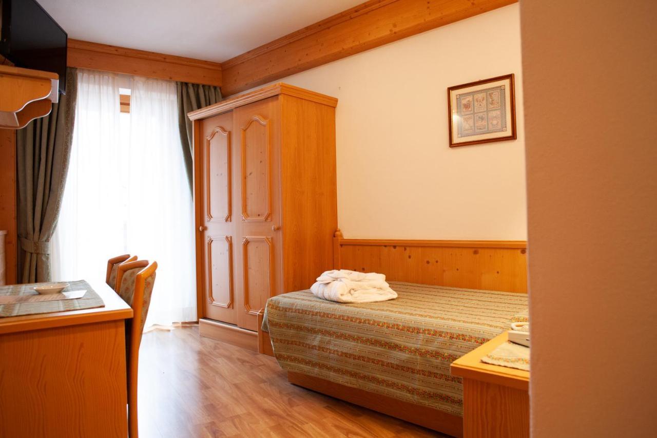 Hotel Posta Forni di Sopra Exteriér fotografie